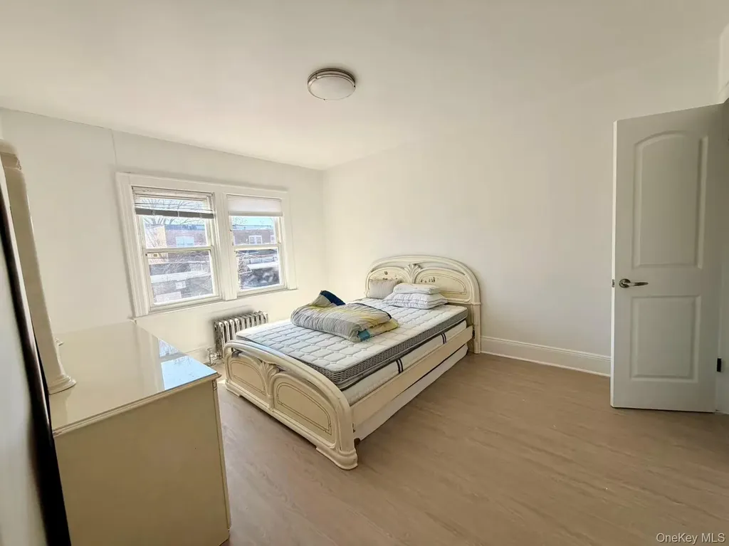 4716 189th Street Flushing NY 11358