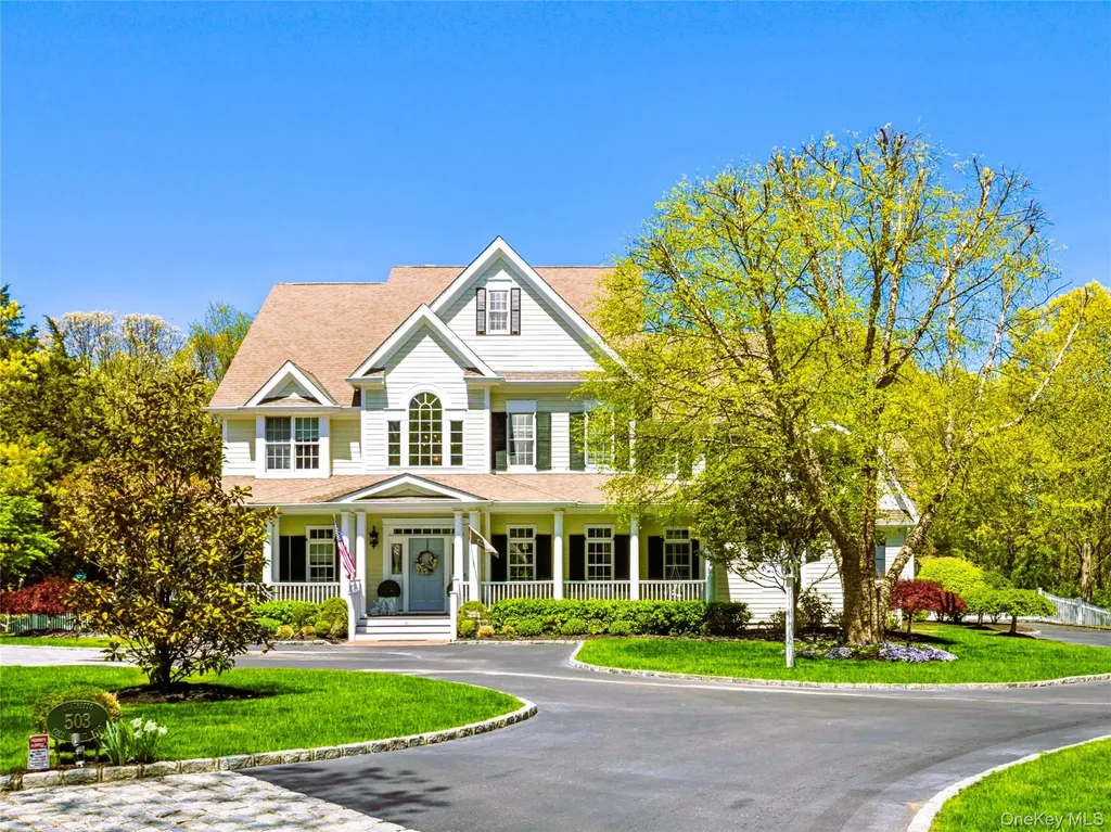 503 Cold Spring Road Laurel Hollow NY 11791