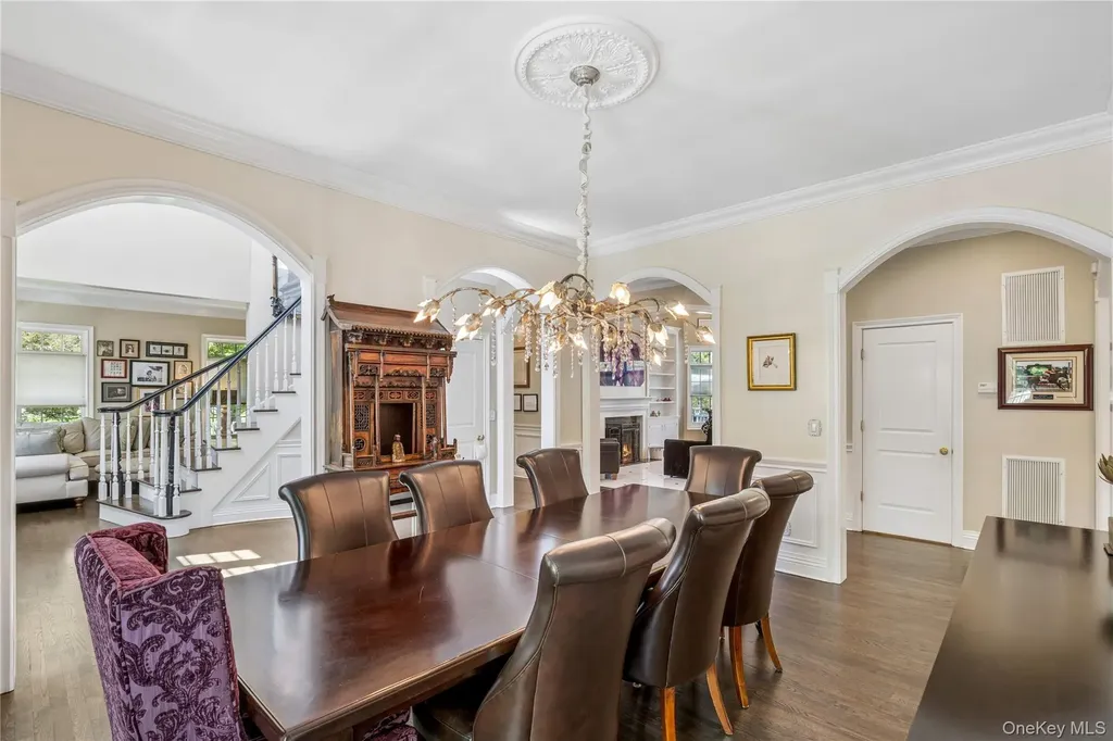 503 Cold Spring Road Laurel Hollow NY 11791