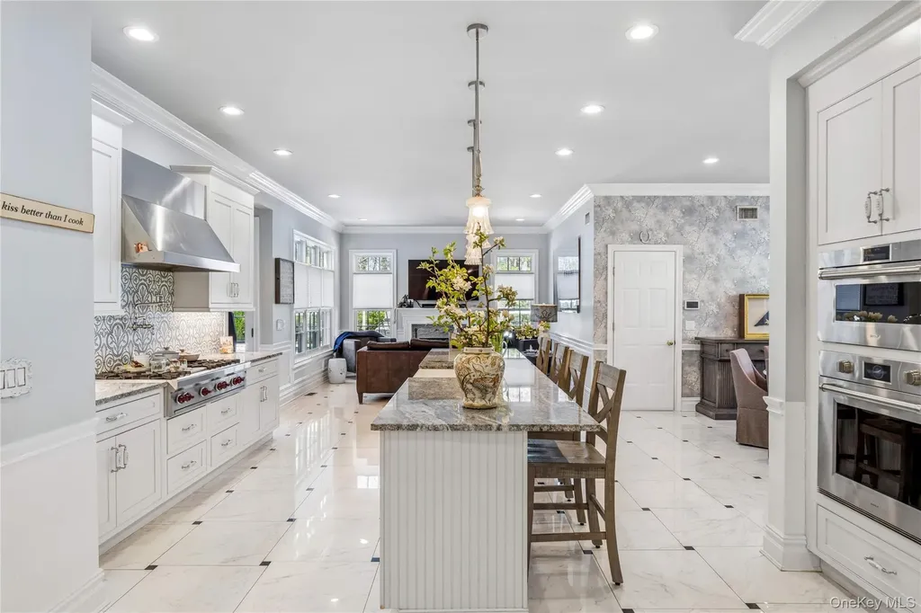 503 Cold Spring Road Laurel Hollow NY 11791