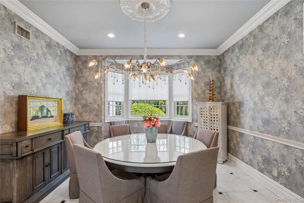 503 Cold Spring Road Laurel Hollow NY 11791