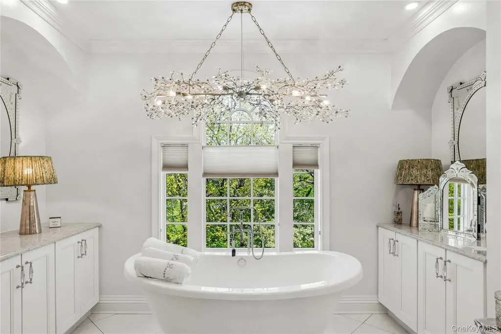 503 Cold Spring Road Laurel Hollow NY 11791