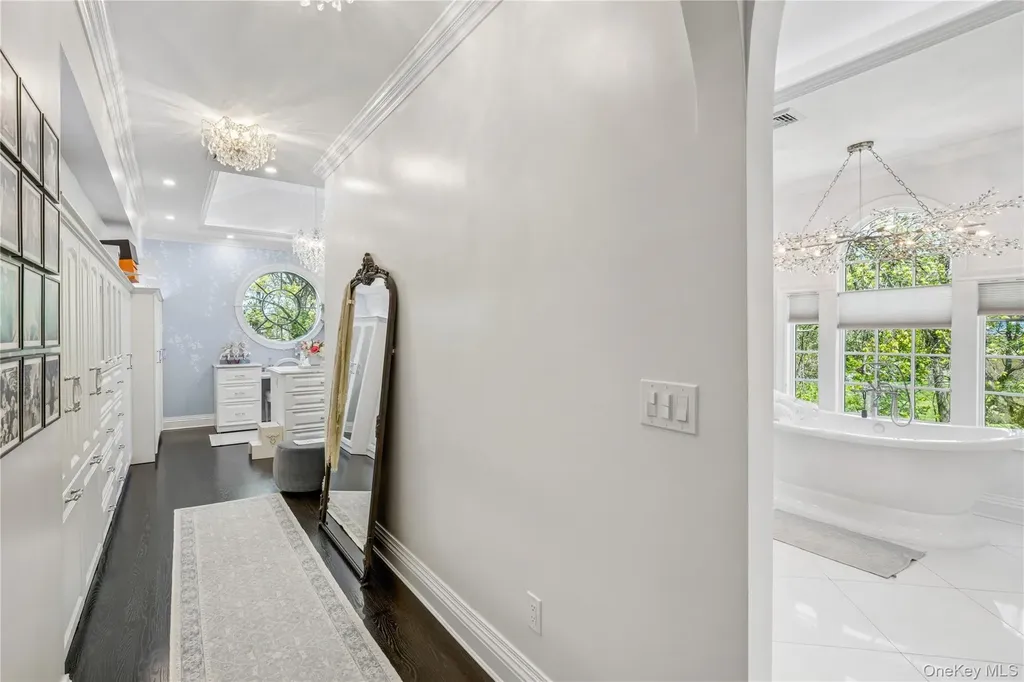 503 Cold Spring Road Laurel Hollow NY 11791