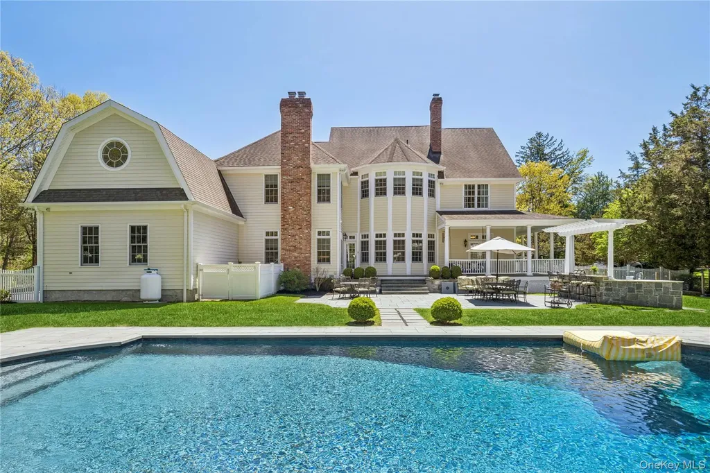503 Cold Spring Road Laurel Hollow NY 11791