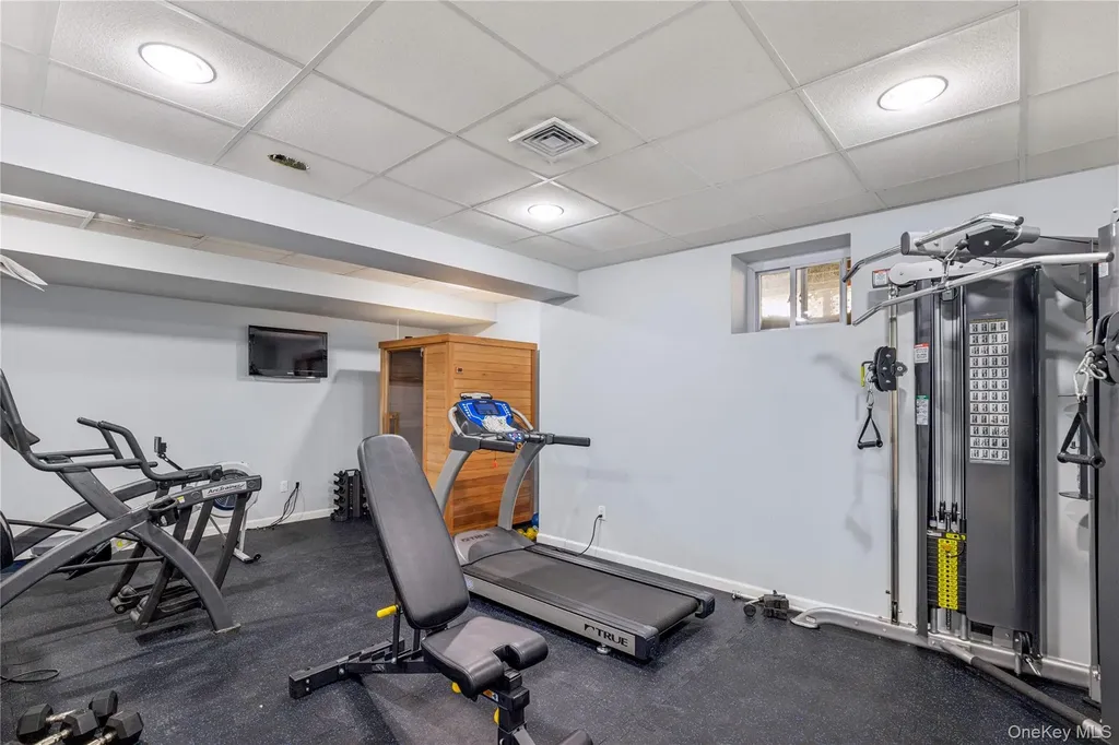 503 Cold Spring Road Laurel Hollow NY 11791