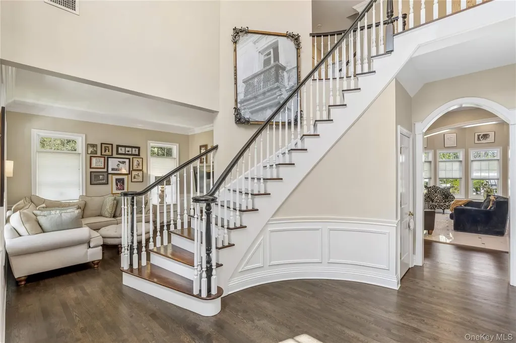 503 Cold Spring Road Laurel Hollow NY 11791