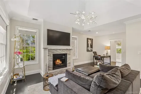 503 Cold Spring Road Laurel Hollow NY 11791