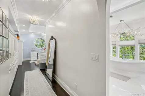 503 Cold Spring Road Laurel Hollow NY 11791