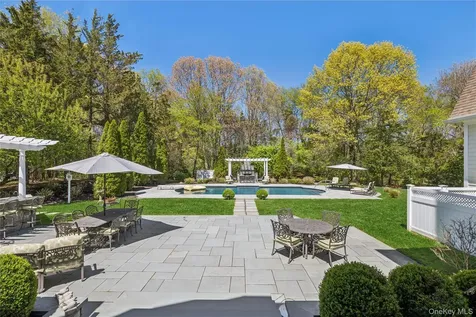 503 Cold Spring Road Laurel Hollow NY 11791