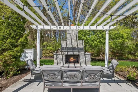 503 Cold Spring Road Laurel Hollow NY 11791