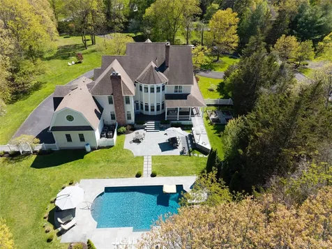 503 Cold Spring Road Laurel Hollow NY 11791