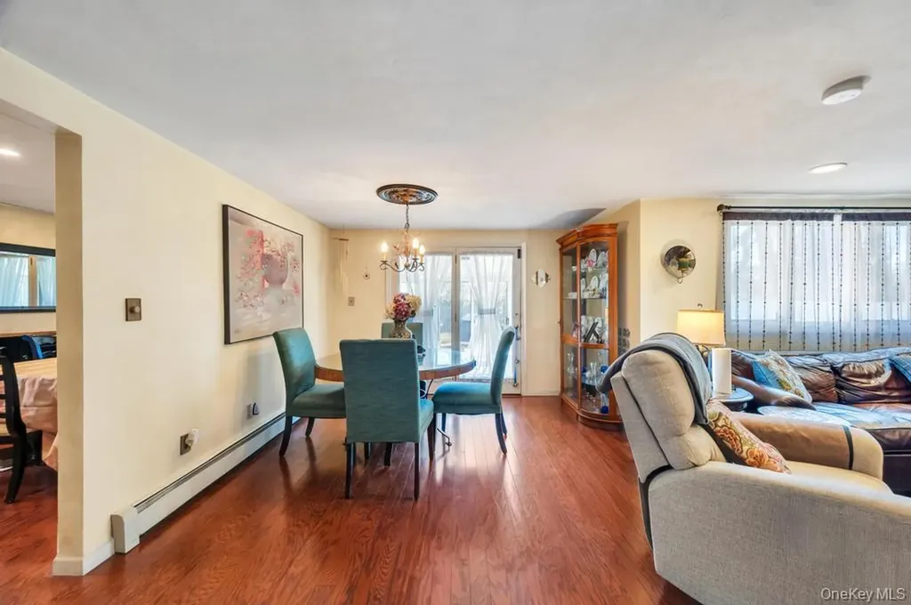 11 Biscayne Drive Selden NY 11784