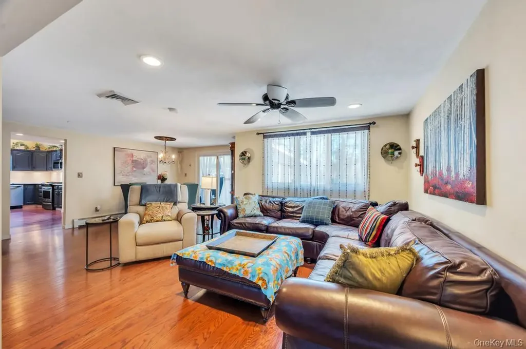 11 Biscayne Drive Selden NY 11784