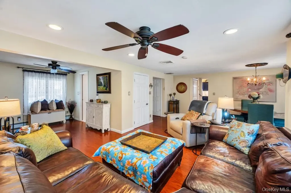 11 Biscayne Drive Selden NY 11784