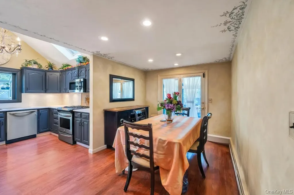 11 Biscayne Drive Selden NY 11784