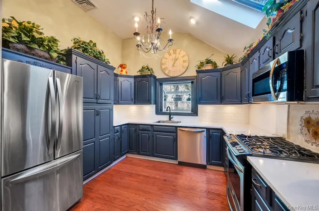11 Biscayne Drive Selden NY 11784