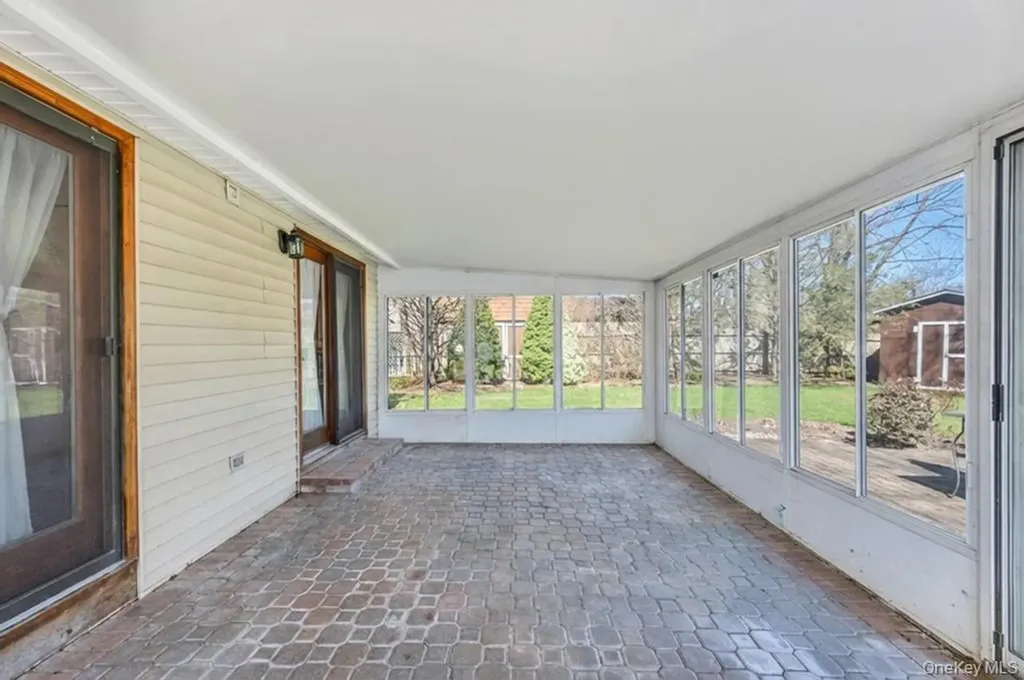 11 Biscayne Drive Selden NY 11784