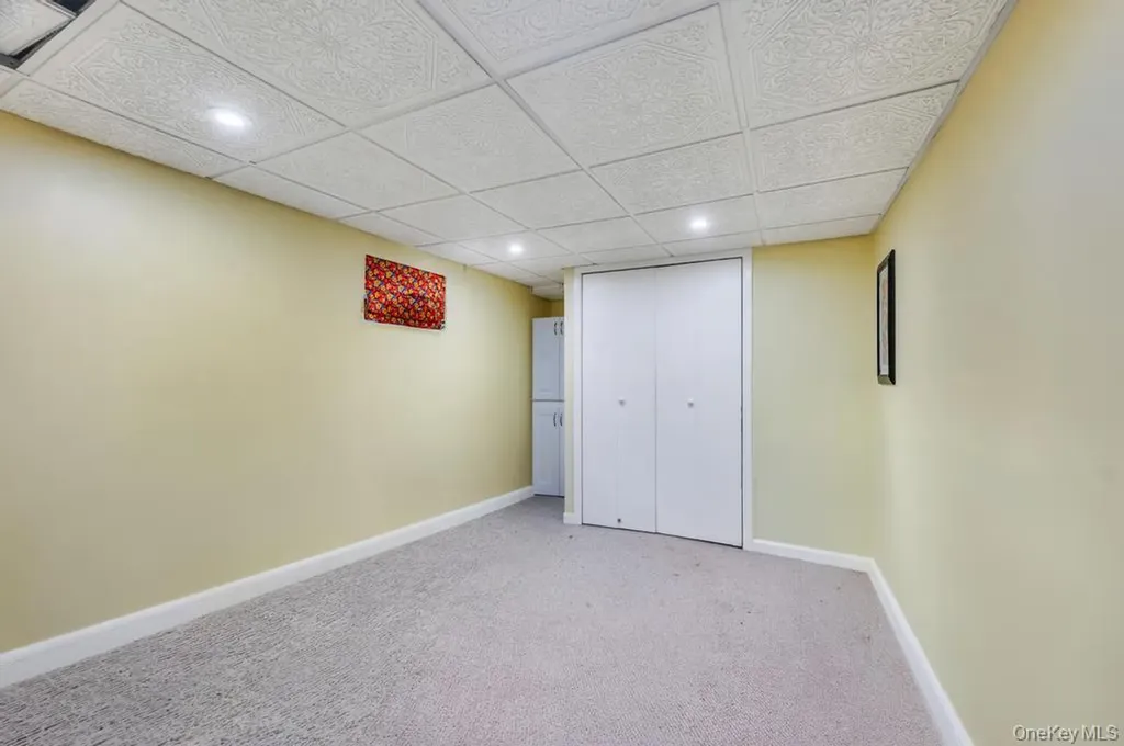 11 Biscayne Drive Selden NY 11784