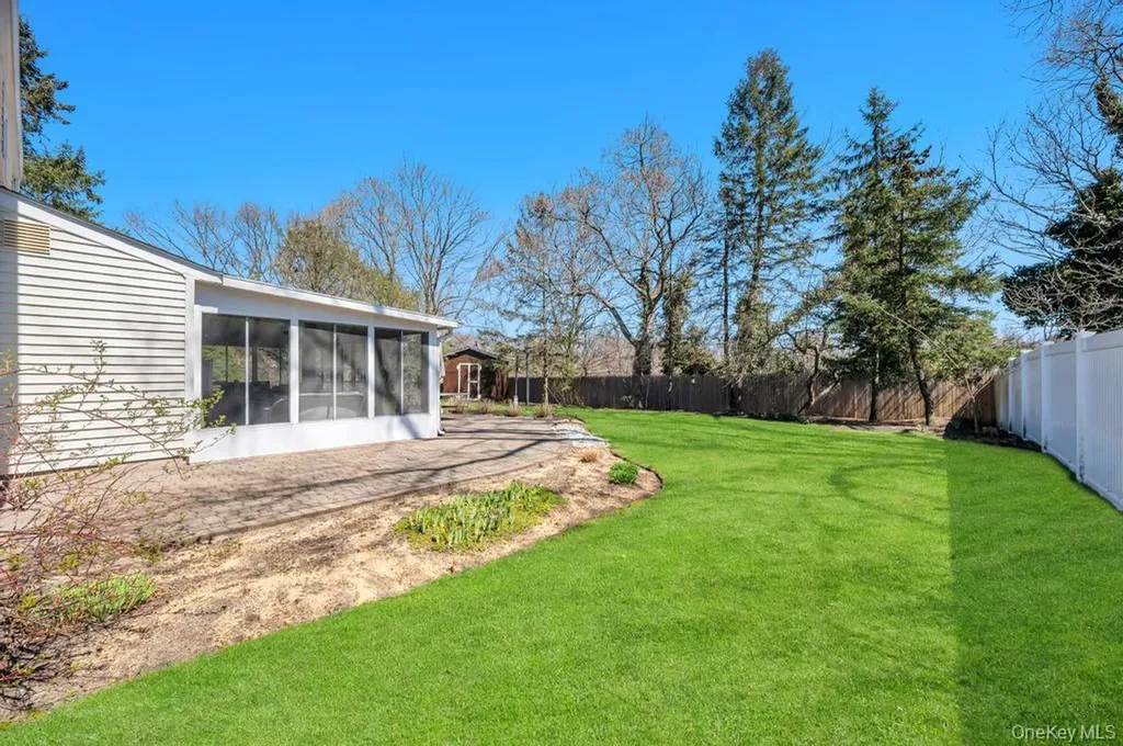 11 Biscayne Drive Selden NY 11784