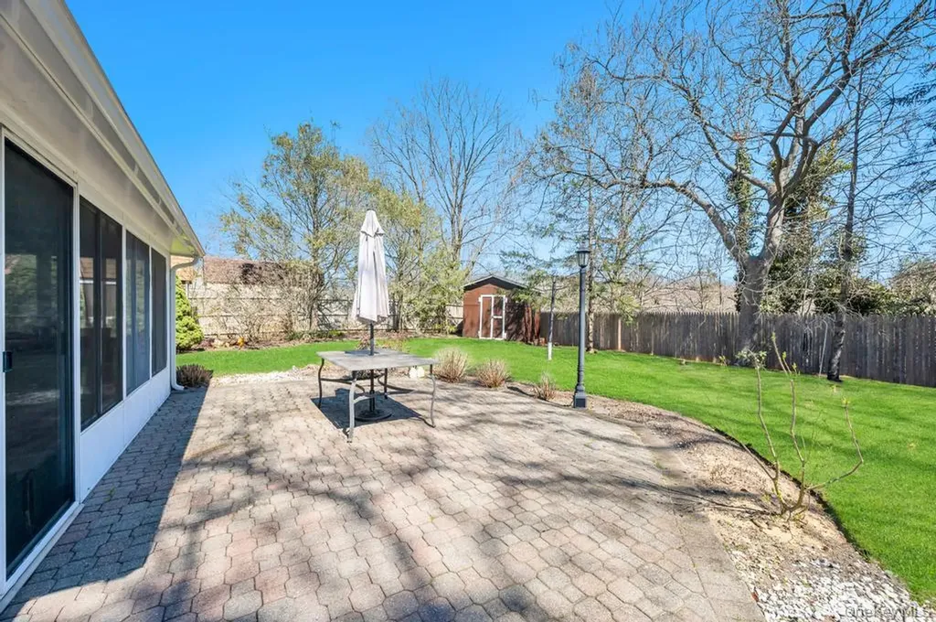 11 Biscayne Drive Selden NY 11784