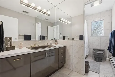 648 Nassau Avenue Freeport NY 11520