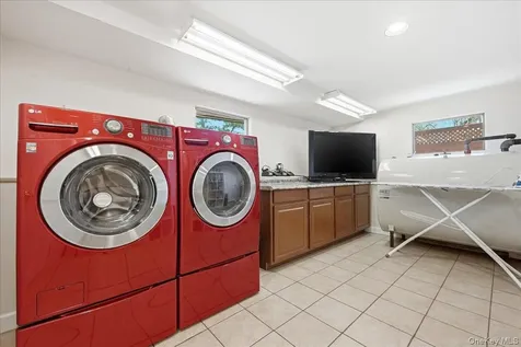 648 Nassau Avenue Freeport NY 11520