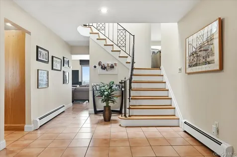 648 Nassau Avenue Freeport NY 11520