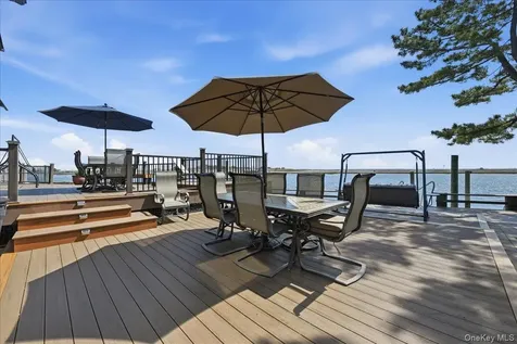 648 Nassau Avenue Freeport NY 11520