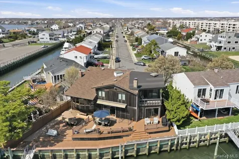 648 Nassau Avenue Freeport NY 11520
