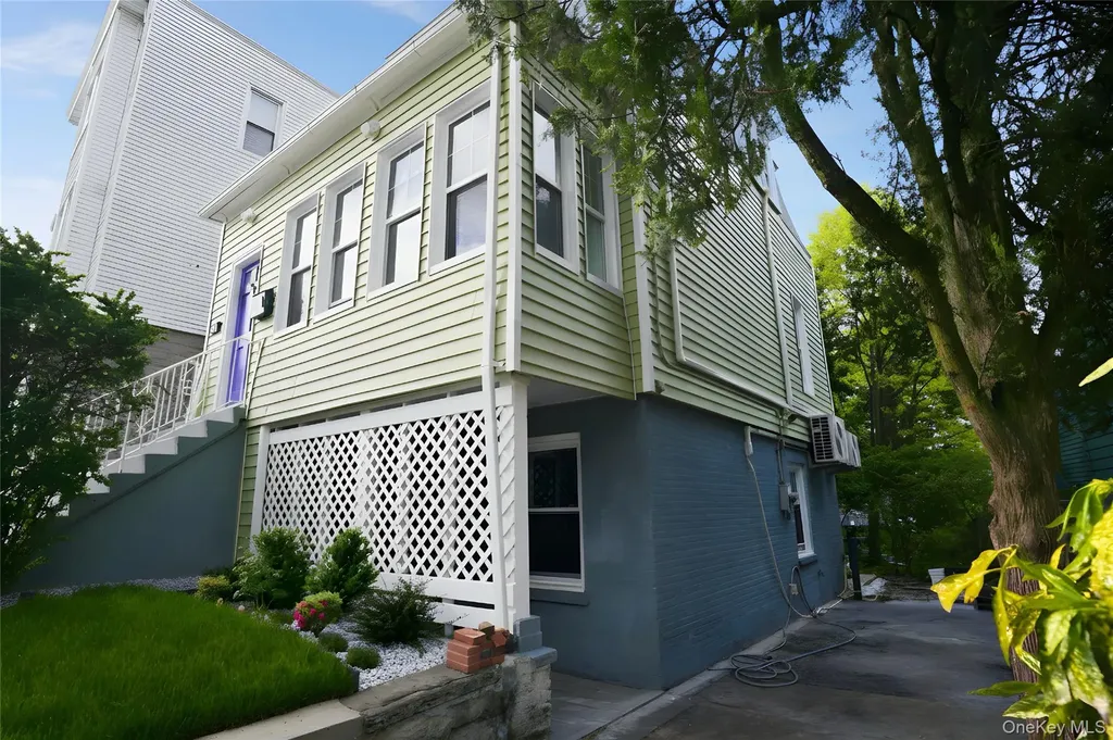122 Oliver Avenue Yonkers NY 10701
