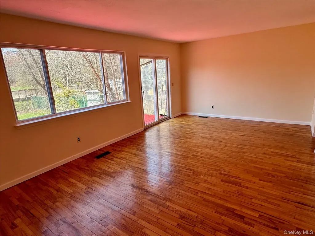15 Rivervale Road Middletown NY 10940