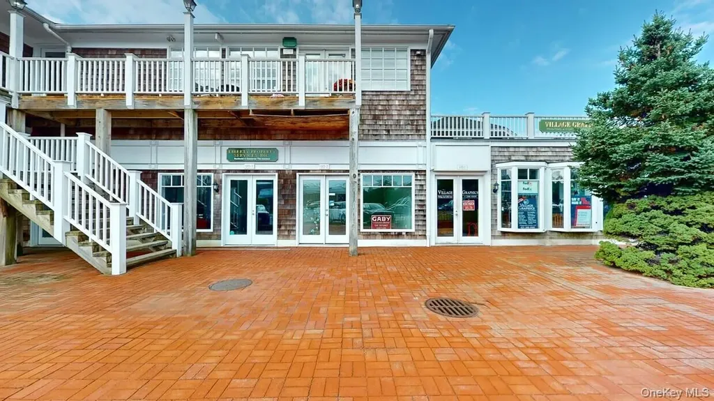 132 Main Street Westhampton Beach NY 11978