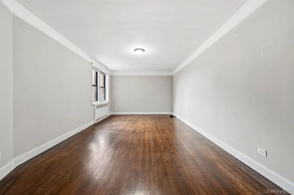 155-01 90th Jamaica NY 11432