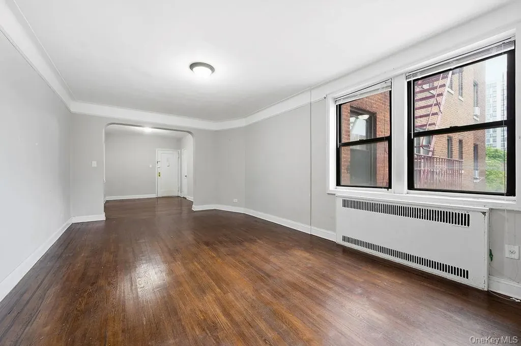 155-01 90th Jamaica NY 11432