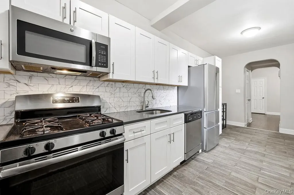 155-01 90th Jamaica NY 11432
