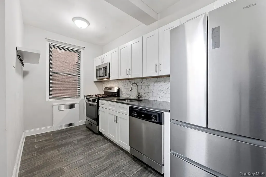 155-01 90th Jamaica NY 11432