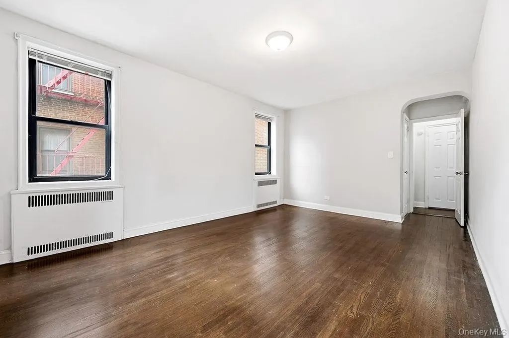 155-01 90th Jamaica NY 11432