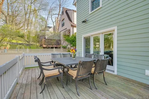 19 Nassau Road Larchmont NY 10538