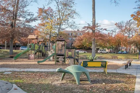 19 Nassau Road Larchmont NY 10538