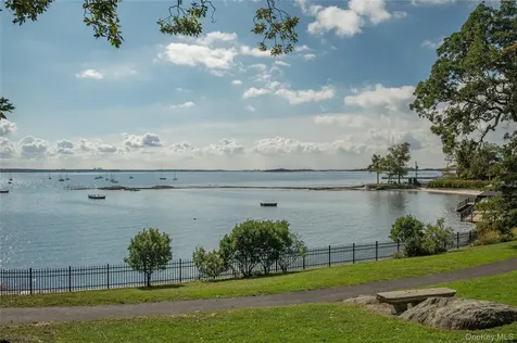 19 Nassau Road Larchmont NY 10538