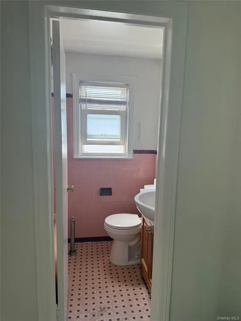 203-06 53rd Avenue Bayside NY 11364