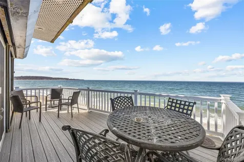 11 Pine Lane Bayville NY 11709