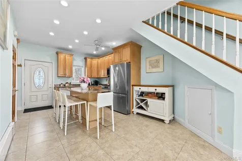 11 Pine Lane Bayville NY 11709