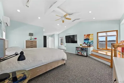 11 Pine Lane Bayville NY 11709