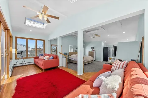 11 Pine Lane Bayville NY 11709