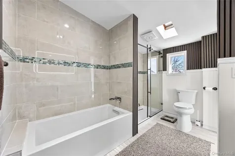 11 Pine Lane Bayville NY 11709