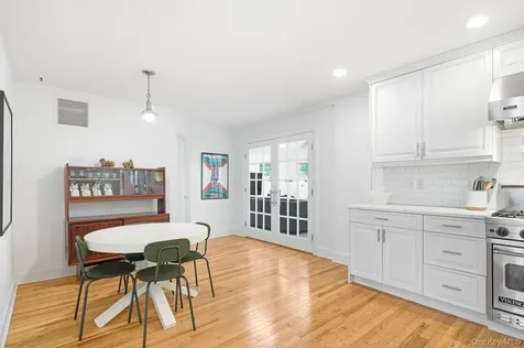 60 Hillside Lane New Rochelle NY 10804