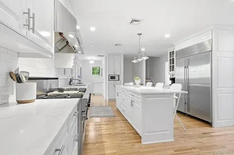 60 Hillside Lane New Rochelle NY 10804