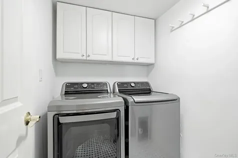 60 Hillside Lane New Rochelle NY 10804