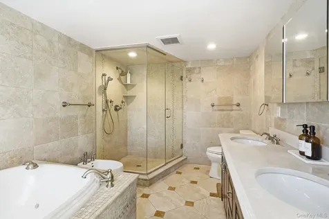 60 Hillside Lane New Rochelle NY 10804